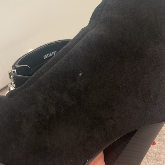 Forever 21 Heeled Booties Size 6 - Picture 7 of 7
